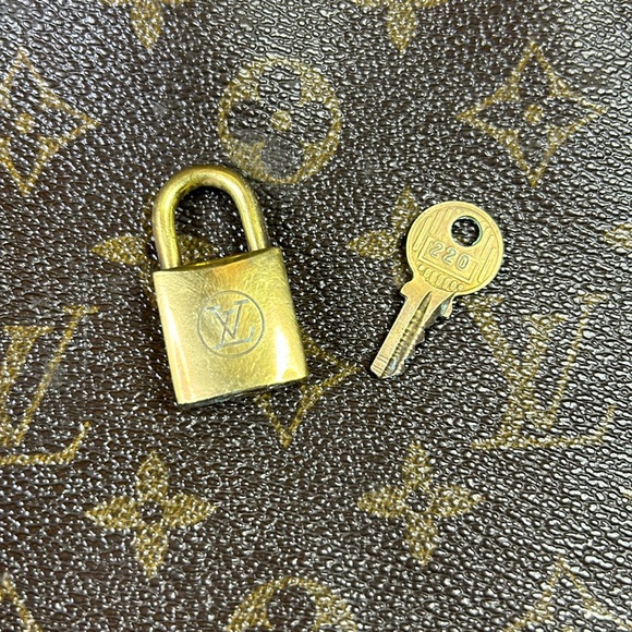 Louis Vuitton Padlock and Key - Picture 4 of 4